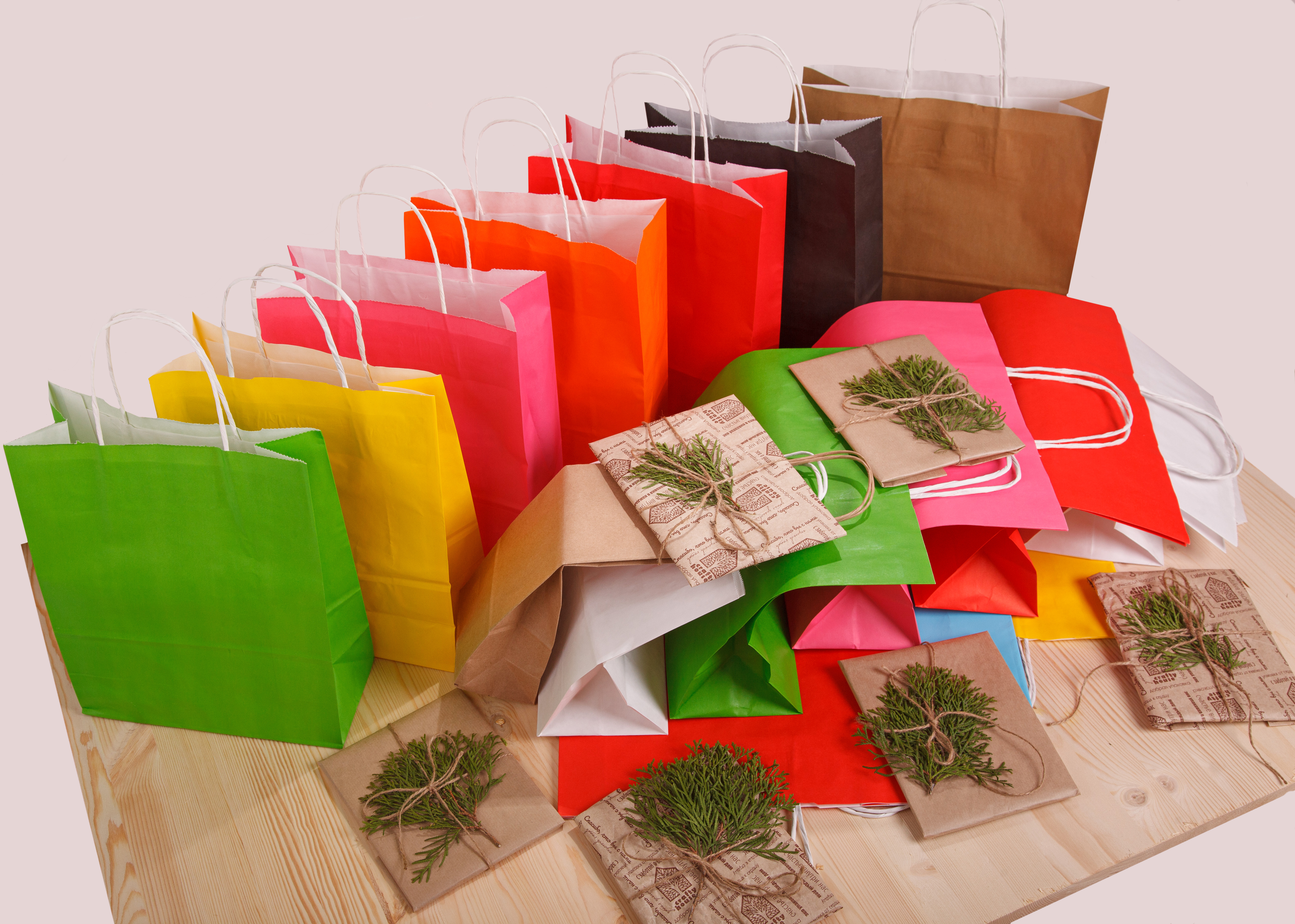 Цветные бумажные пакеты для упаковки подарков и не только!